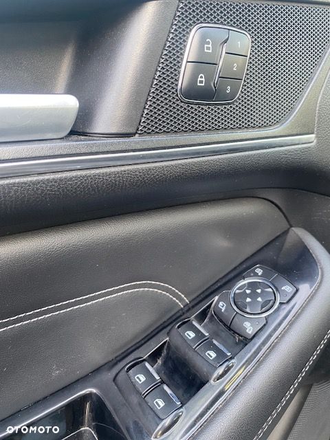 Ford S-Max 2.0 TDCi Titanium PowerShift - 13