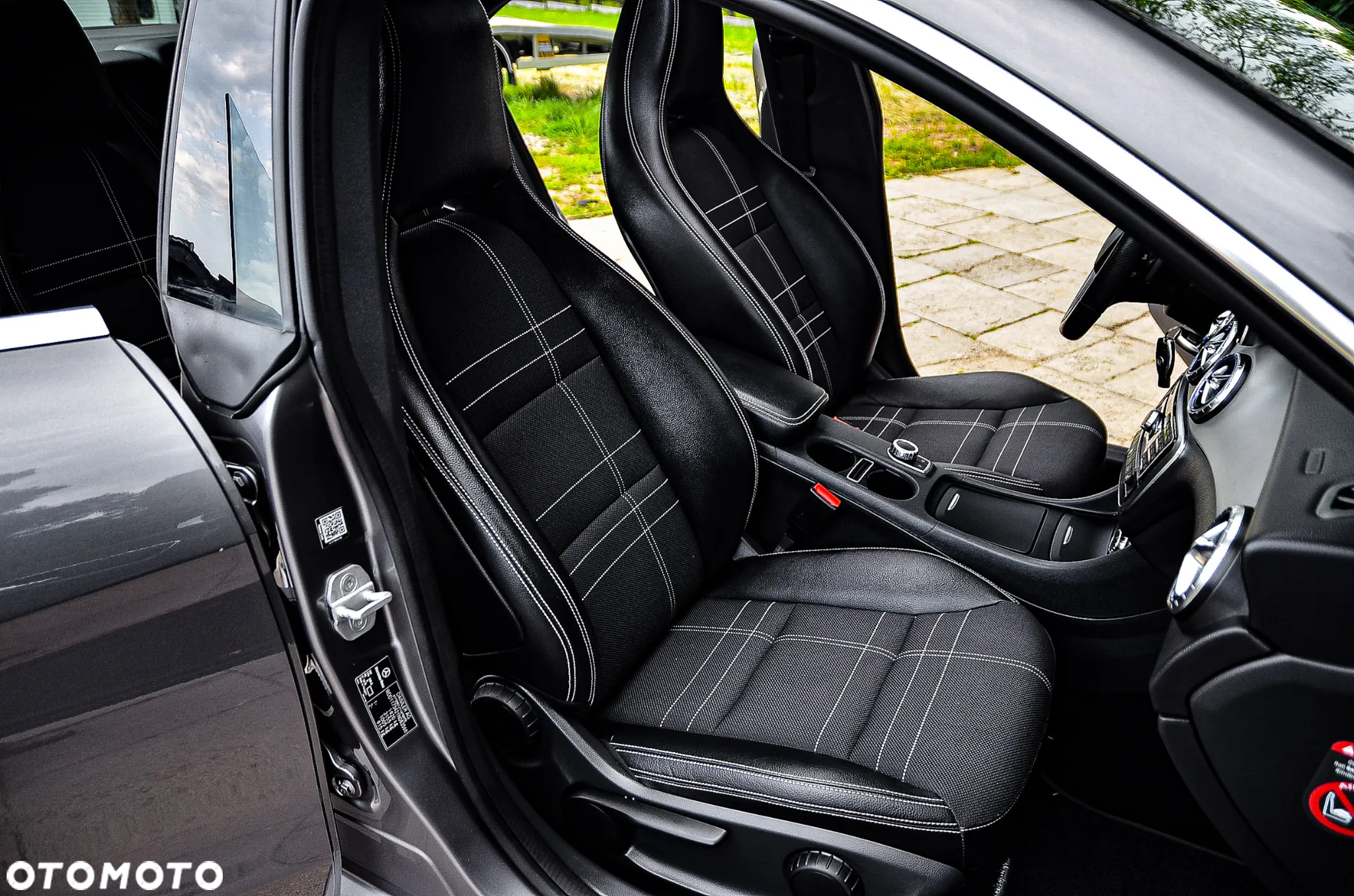 Mercedes-Benz CLA 200 7G-DCT Urban - 30