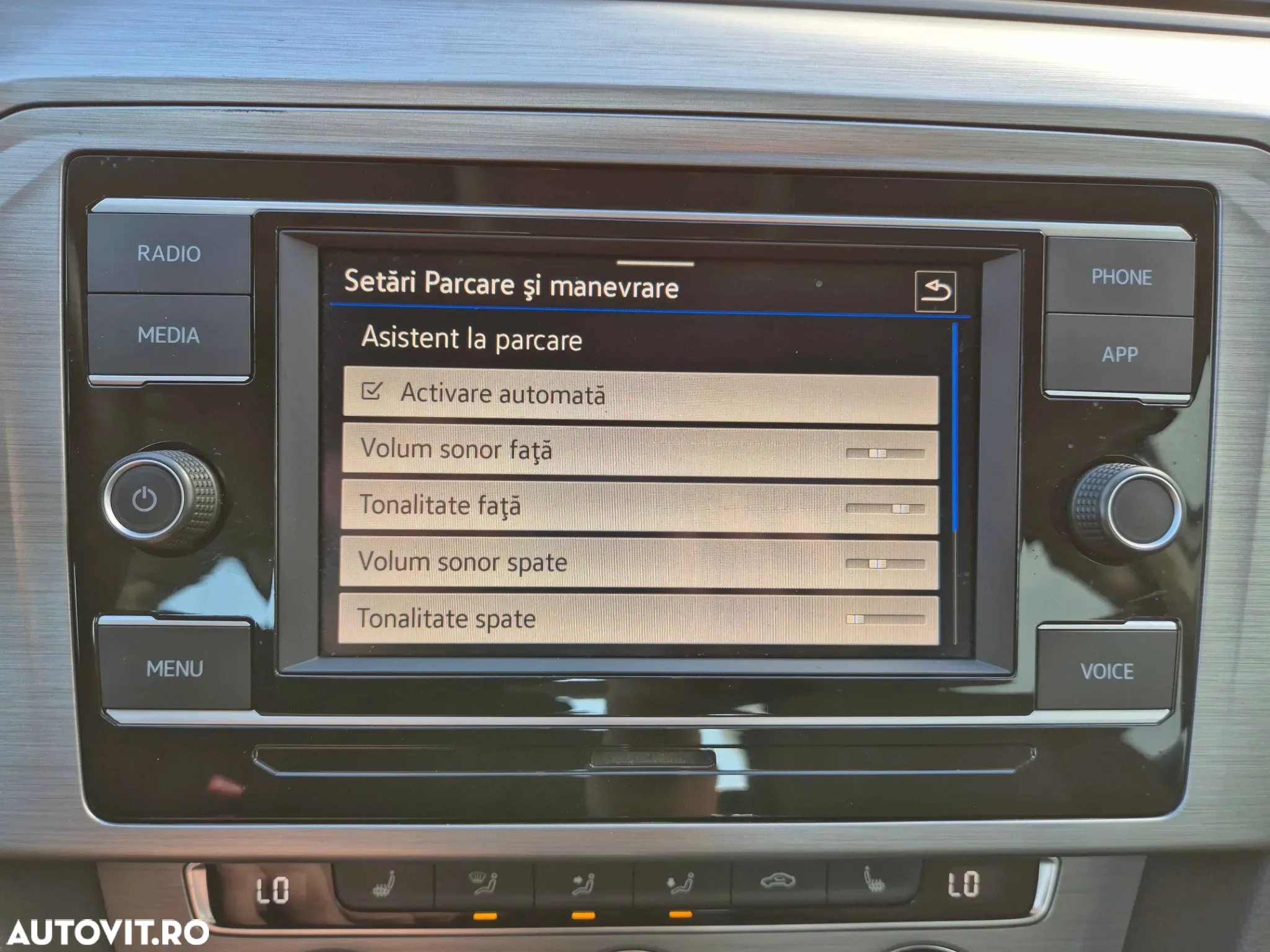 Volkswagen Passat - 28