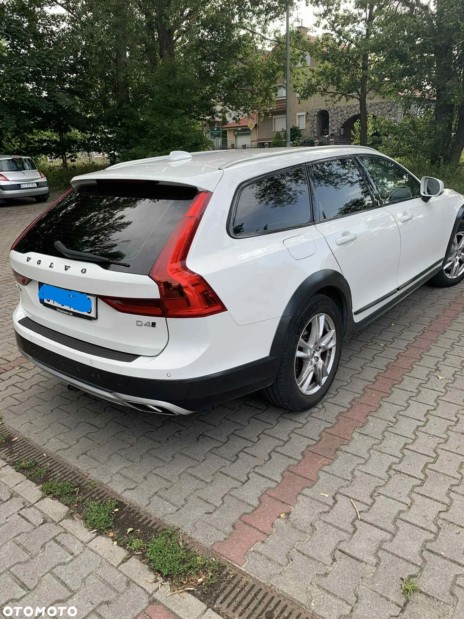 Volvo V90 Cross Country - 3