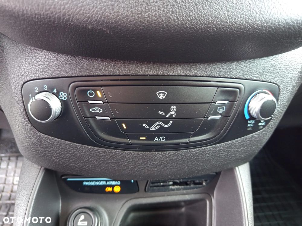 Ford TRANZIT COURIER - 5