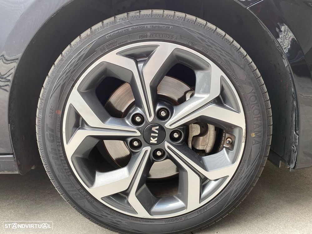 Kia Ceed SW 1.6 CRDi TX 7DCT - 18