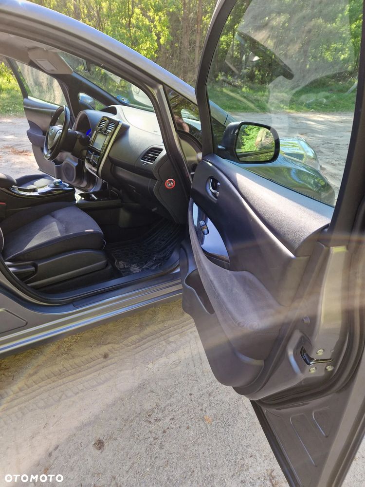 Nissan Leaf 24kWh Acenta - 11