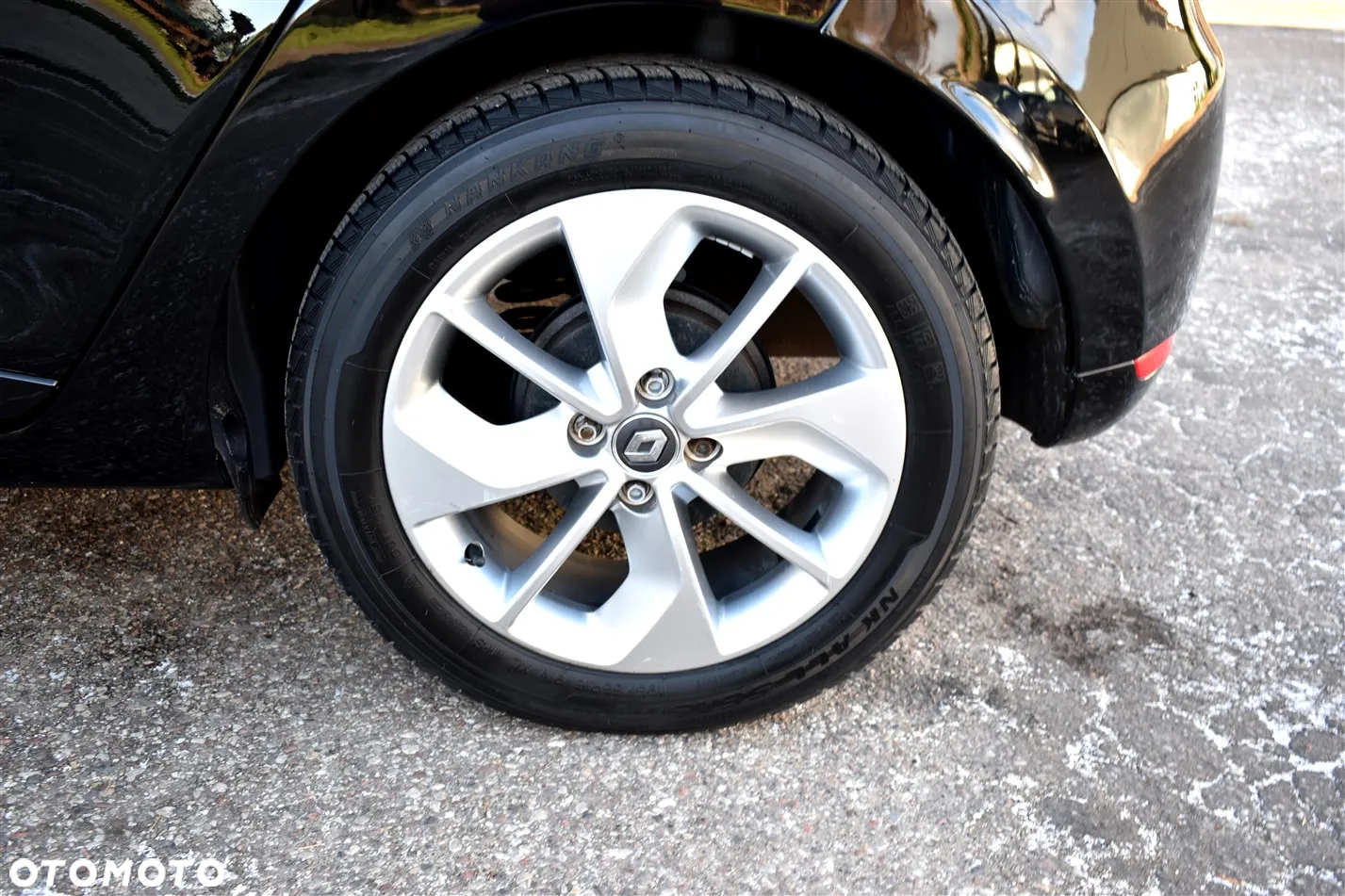 Renault Clio 1.2 16V Limited EU6 - 9