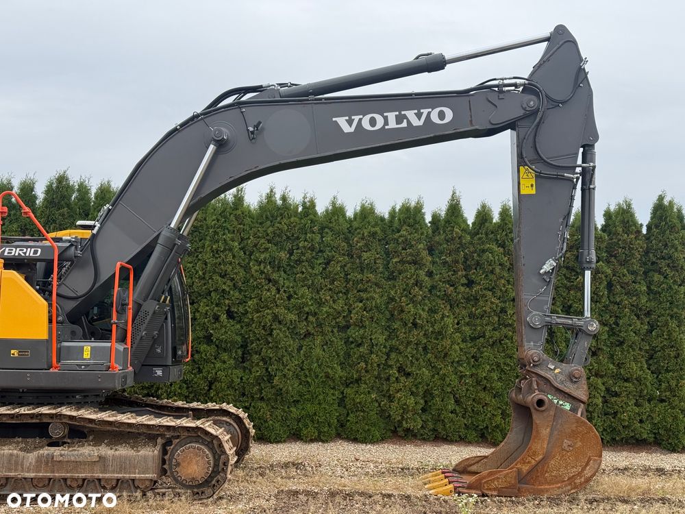 Volvo EC 300 EL - 11