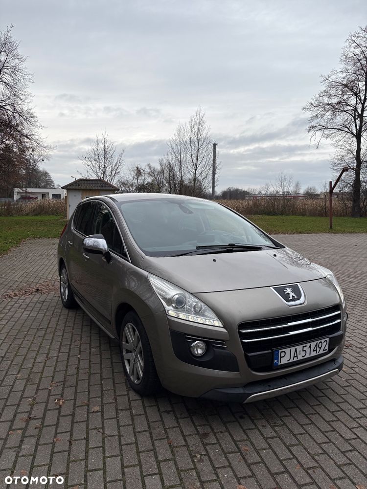 Peugeot 3008 2.0 HDi HYbrid4 - 2