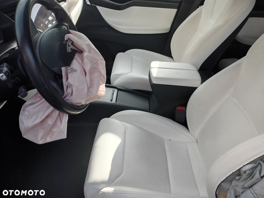 Tesla Model X Long Range Plus - 13
