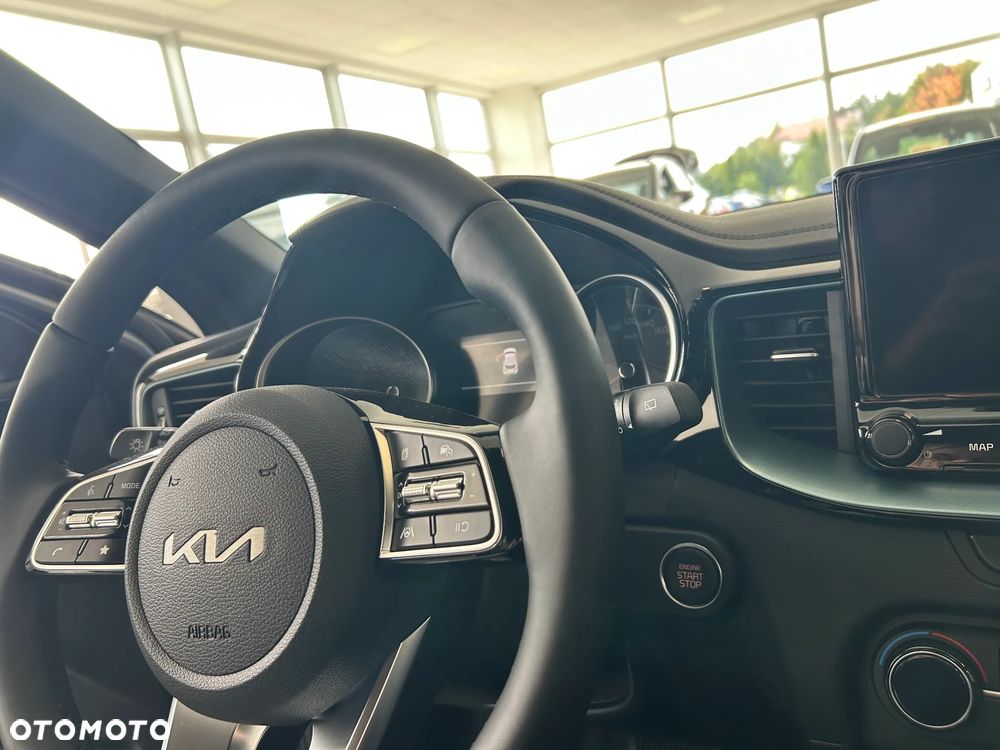 Kia XCeed 1.6 T-GDI Tribute DCT - 6