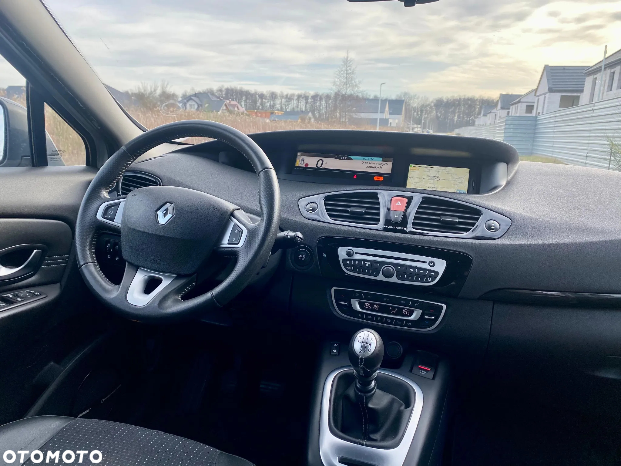 Renault Grand Scenic 1.9 dCi Bose Edition - 19