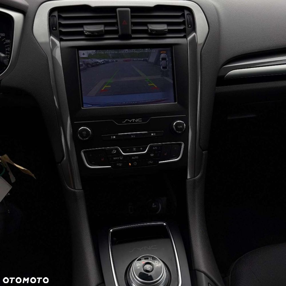 Ford Mondeo - 36