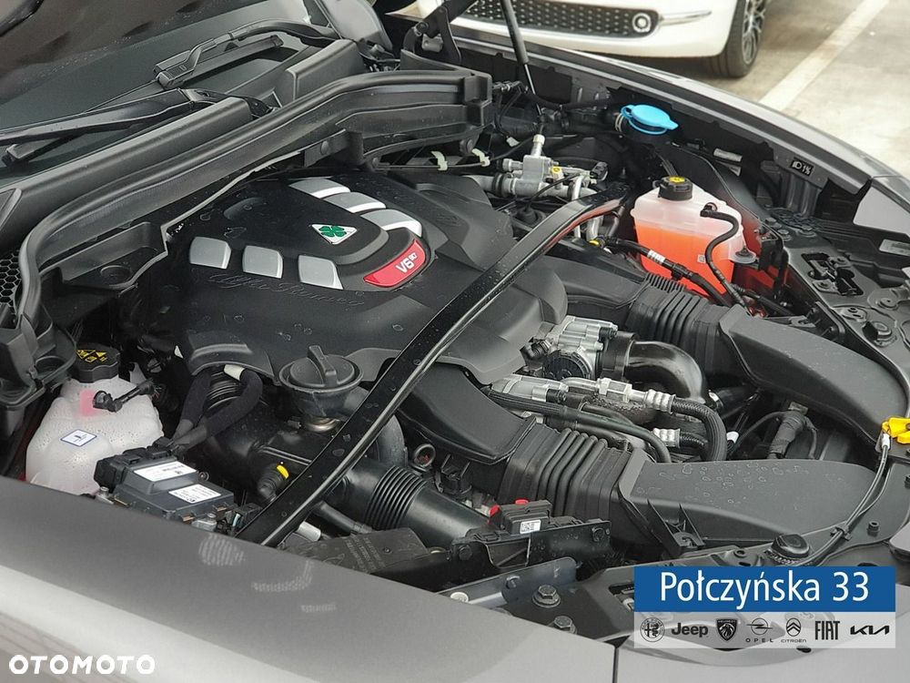 Alfa Romeo Stelvio - 15