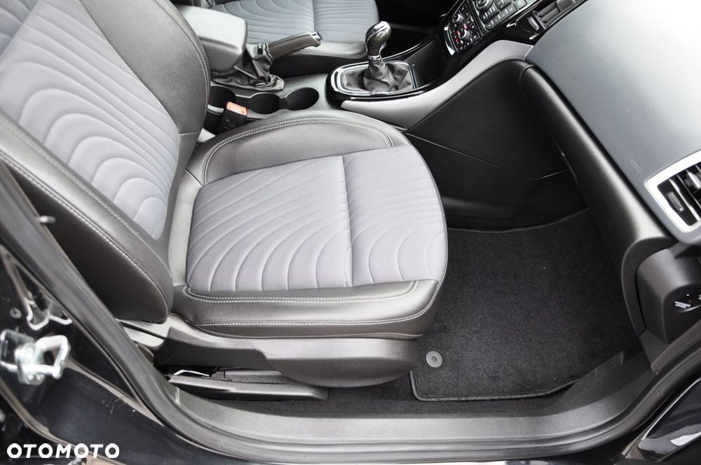 Opel Astra 1.4 Turbo Active - 28