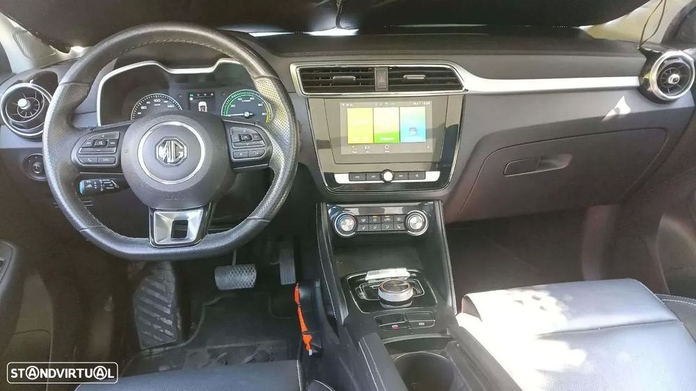 MG ZS EV 44.5 kWh Luxury - 9