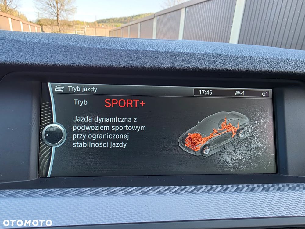 BMW Seria 5 523i Sport-Aut - 17