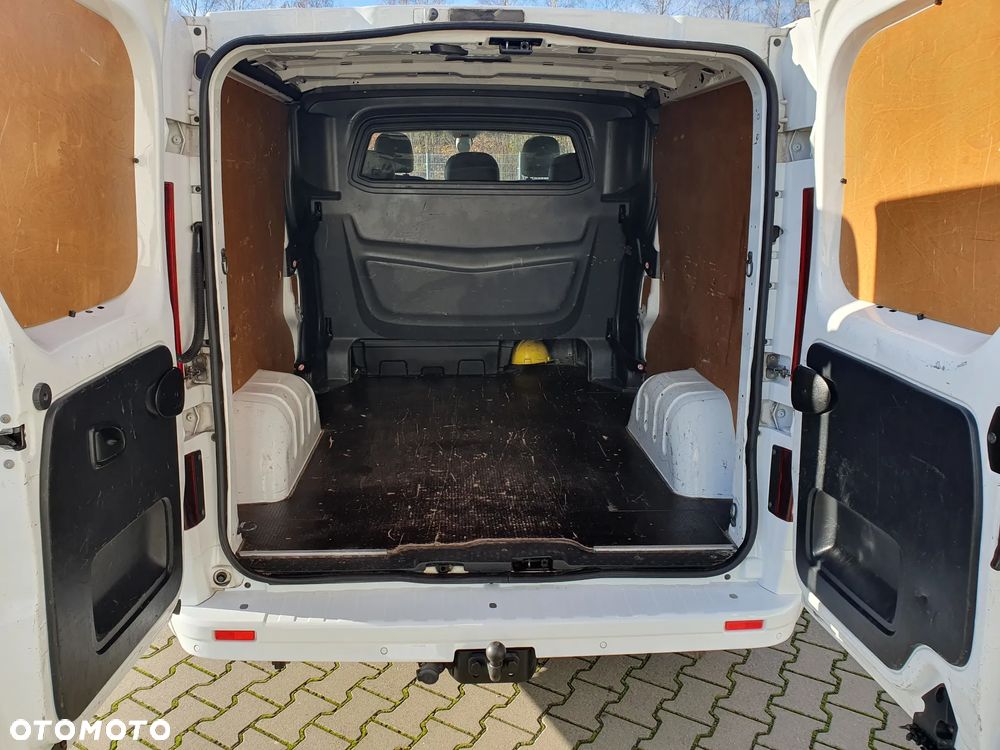 Opel Vivaro - 8