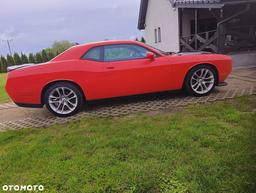 Dodge Challenger - 2