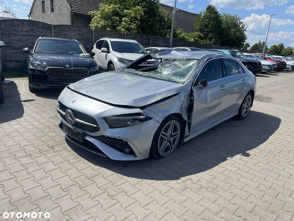 Mercedes-Benz Klasa A 250 4Matic 7G-DCT AMG Line - 2