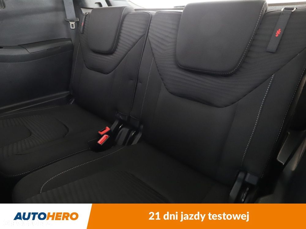 Ford S-Max - 33