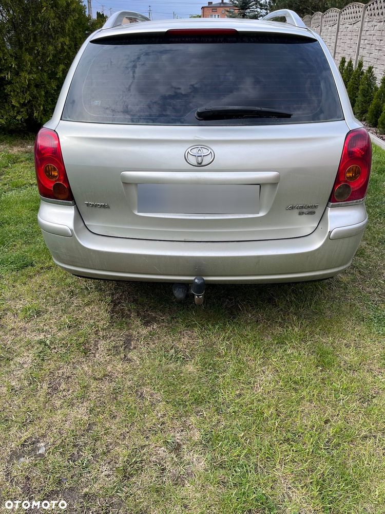 Toyota Avensis 2.0 D-4D Combi - 9