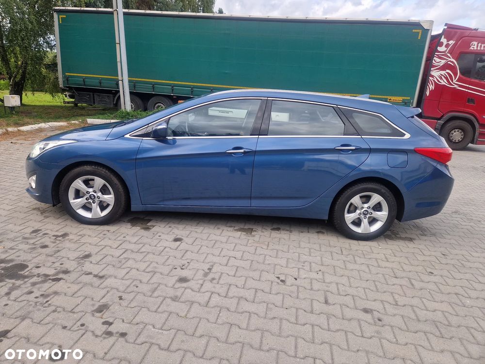 Hyundai i40 Kombi 1.7 CRDi DCT Premium - 3