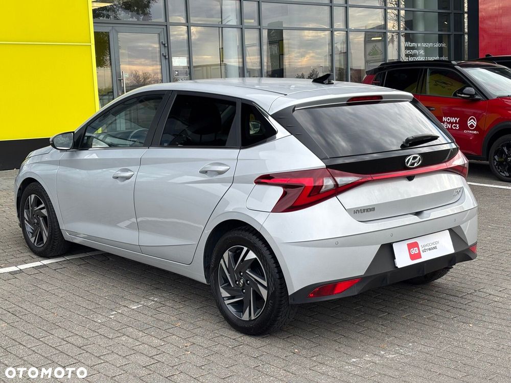 Hyundai i20 - 11