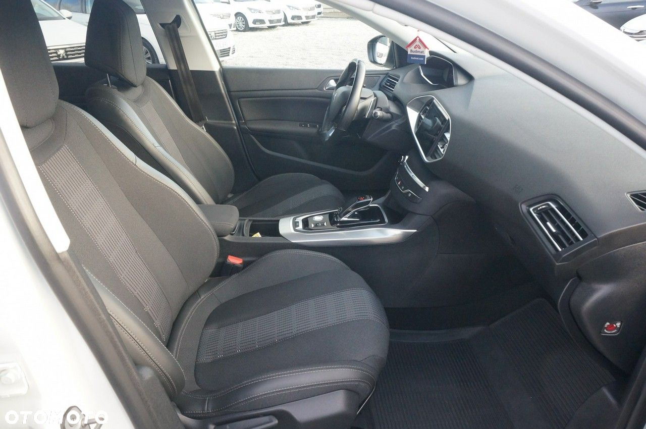 Peugeot 308 1.5 BlueHDi Allure Pack S&S EAT8 - 28