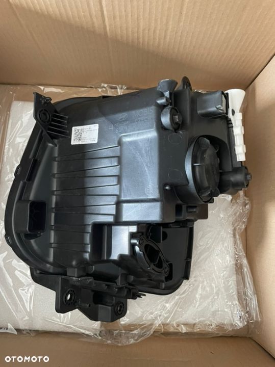 Hyundai Tucson 2021- reflektor prawy przód - 5