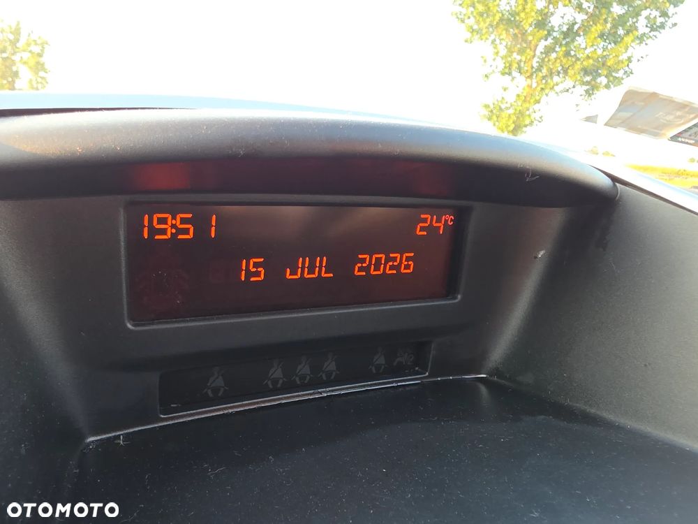 Peugeot 207 1.4 16V Presence - 18