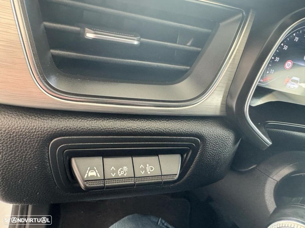 Renault Captur 1.0 TCe Exclusive - 18