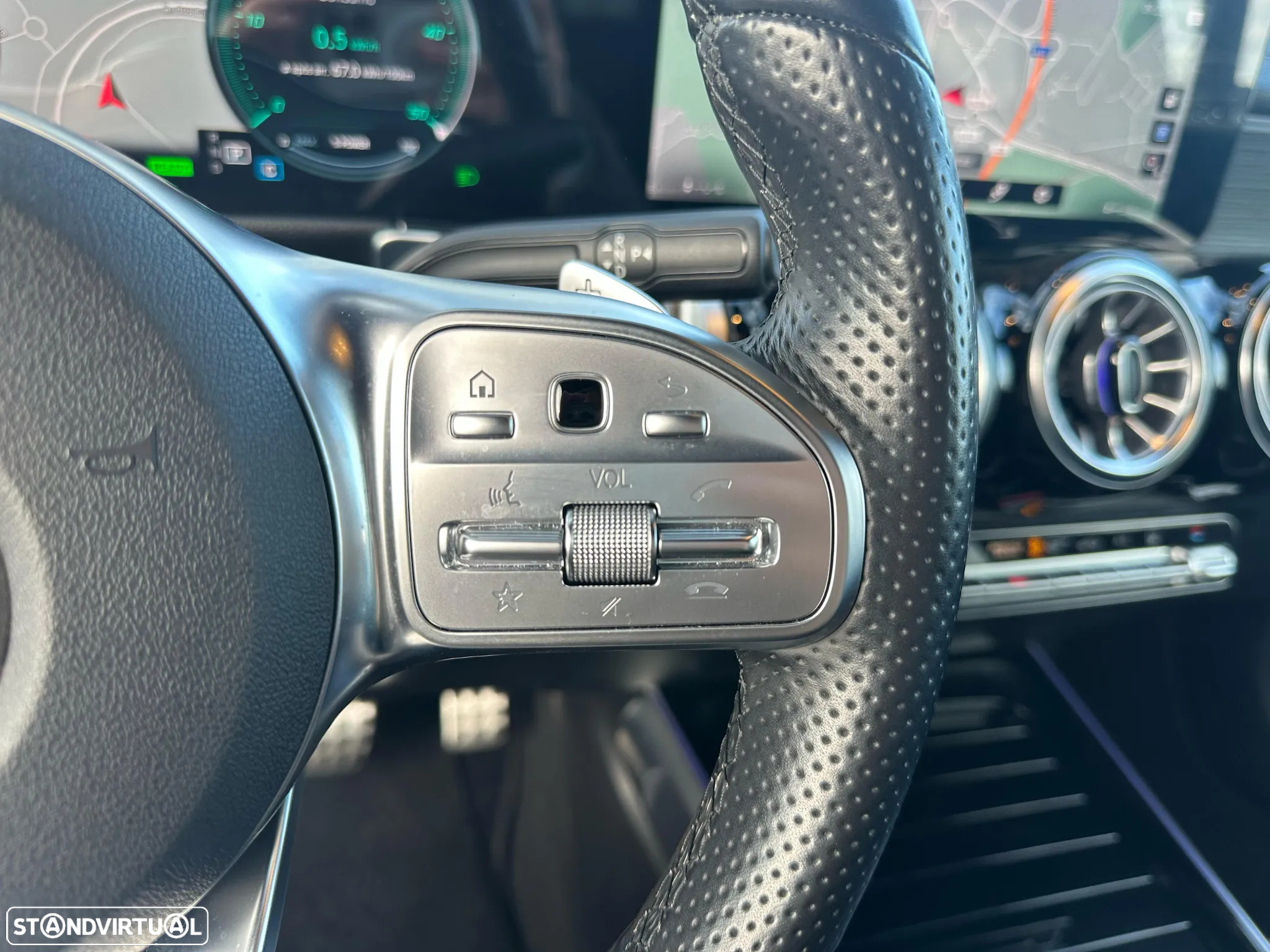 Mercedes-Benz EQB 350 4Matic AMG Line - 24