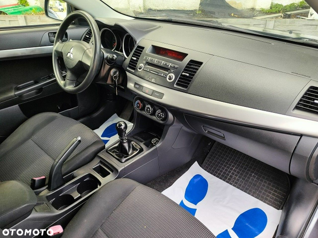 Mitsubishi Lancer - 8