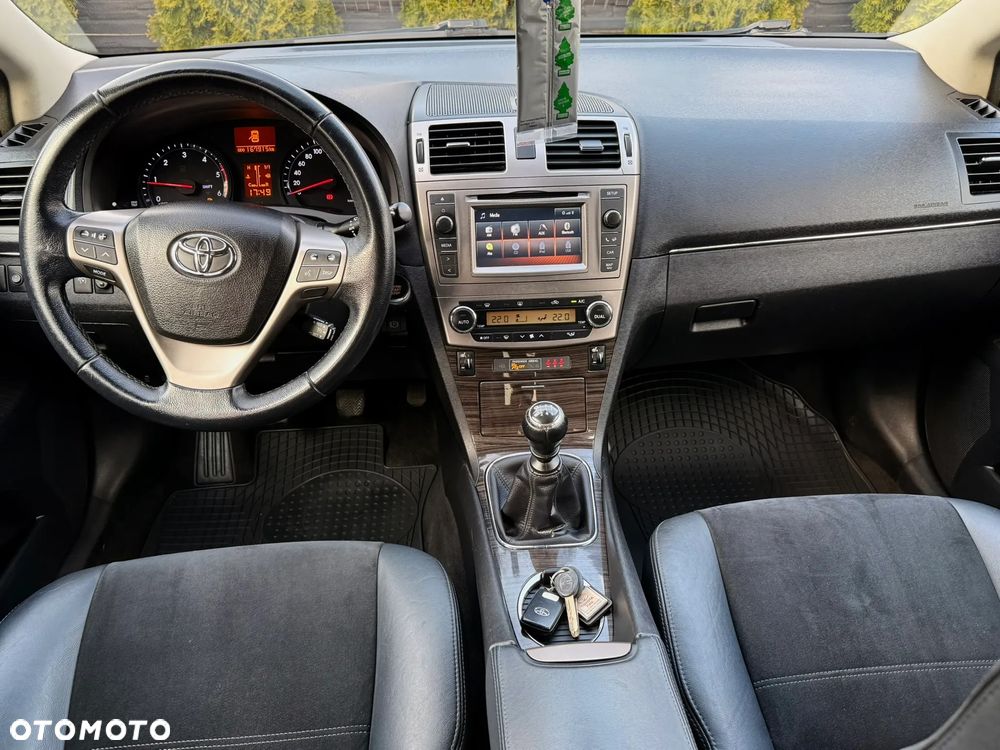 Toyota Avensis 2.0 D-4D Premium - 17