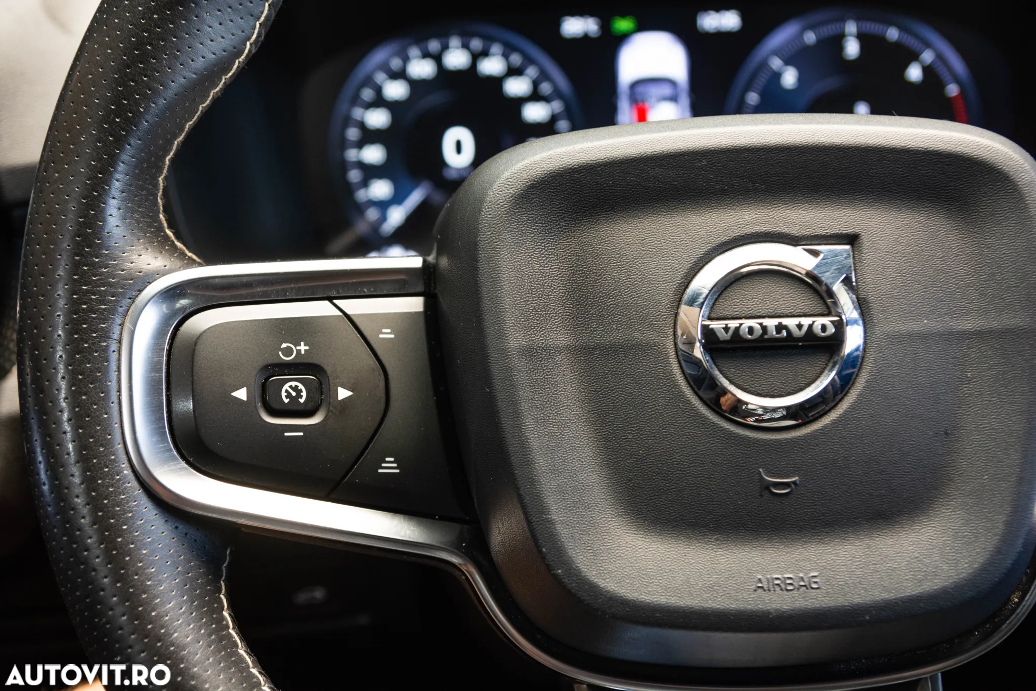 Volvo XC 40 D3 R-Design - 26