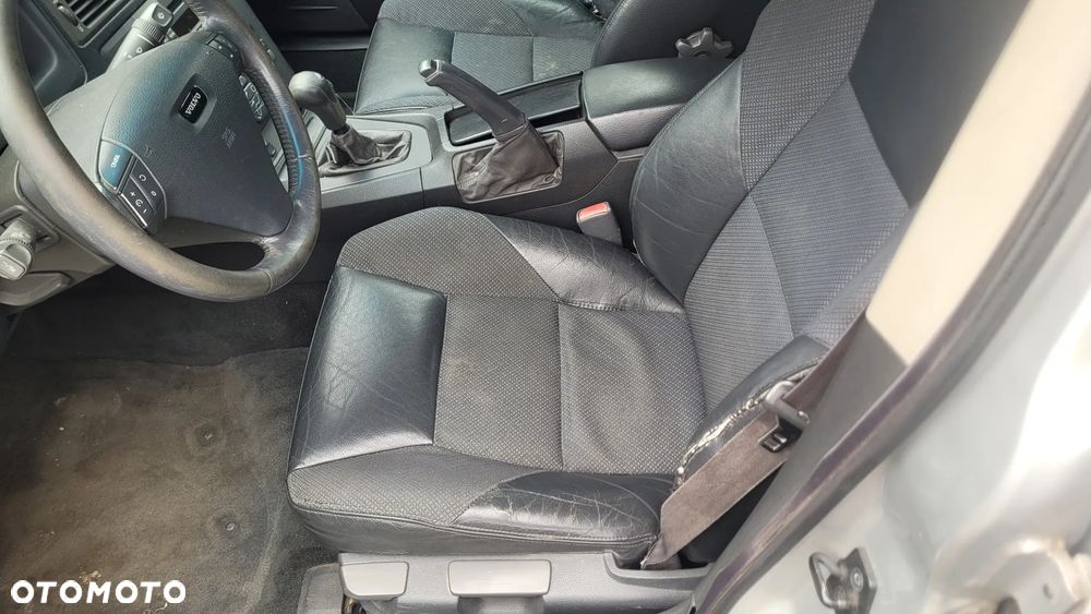 Volvo S60 2.0T Black Edition - 16