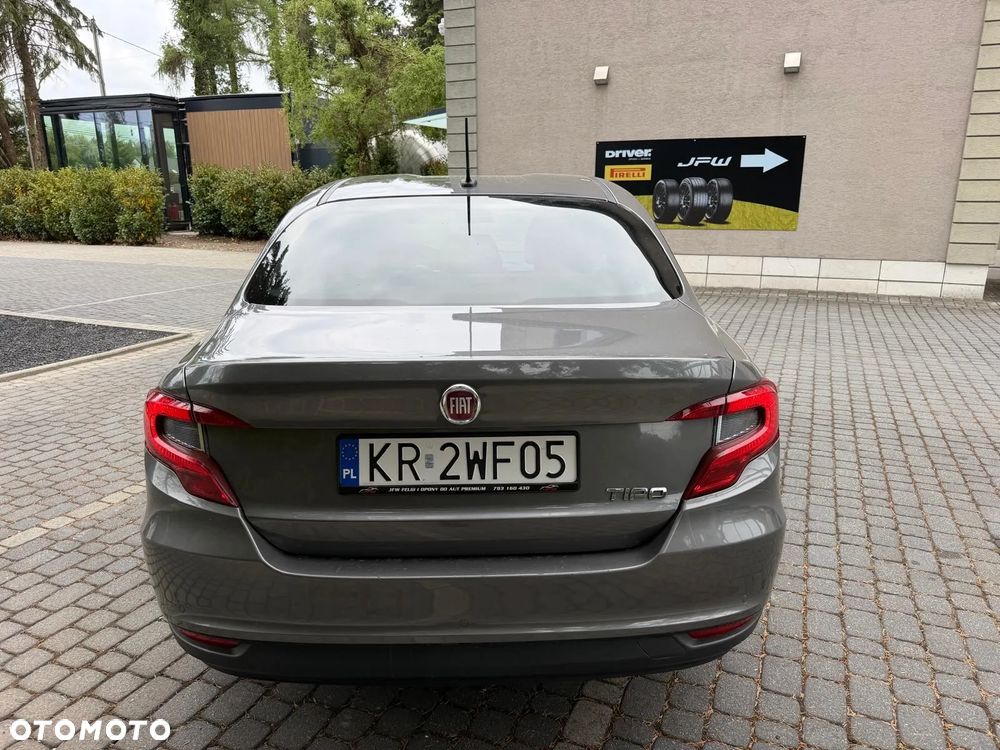 Fiat Tipo 1.4 16v Lounge EU6d - 12