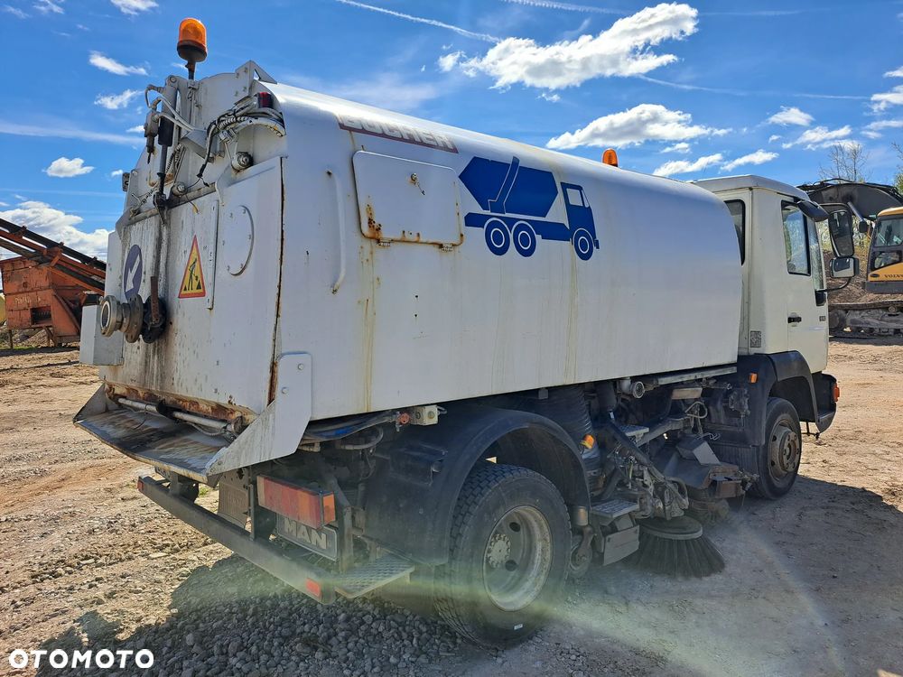 ZAMIATARKA POJAZD SPRZĄTAJĄCY MAN 10.63 - 14