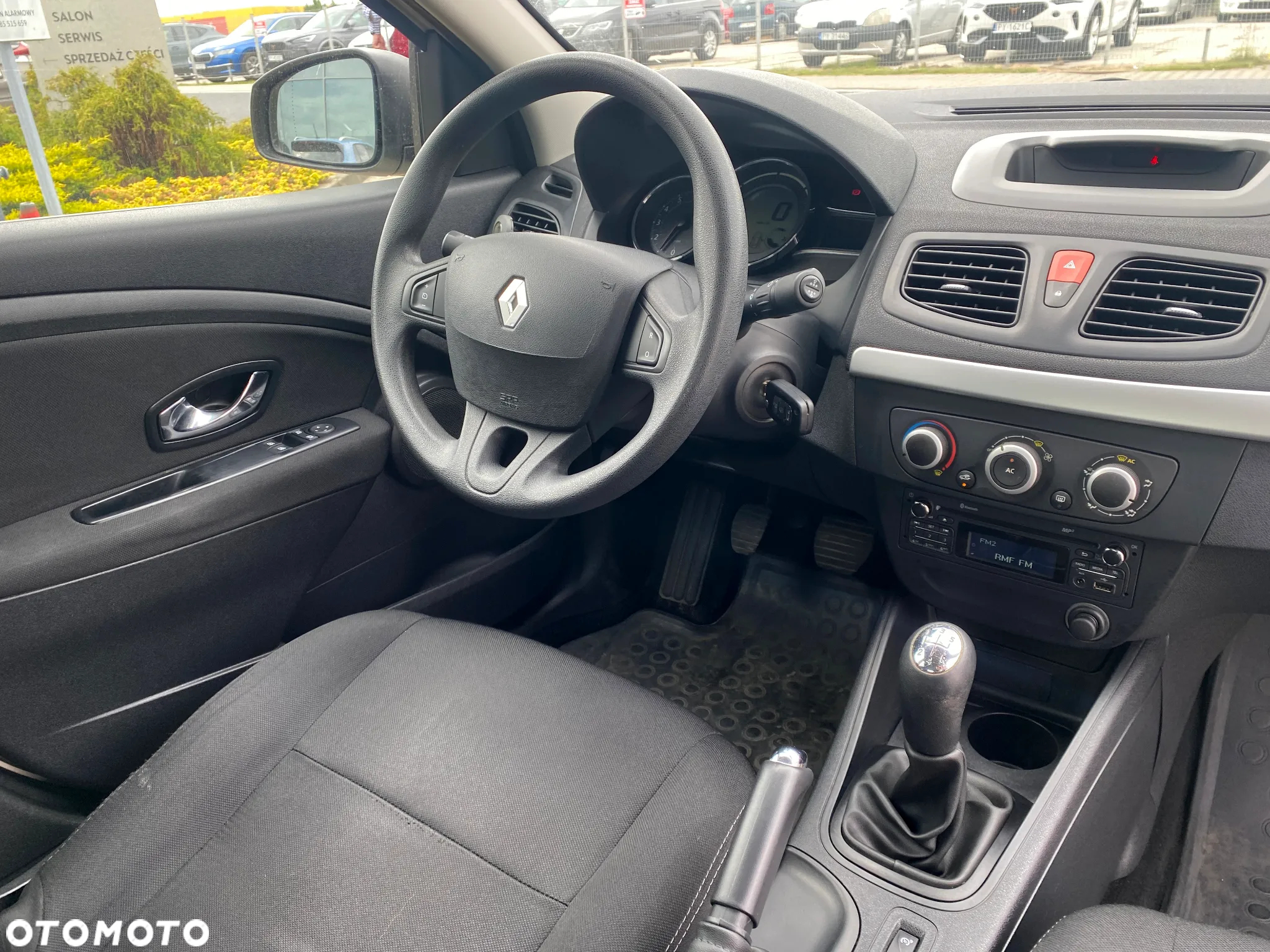 Renault Fluence 1.6 16V Dynamique - 15