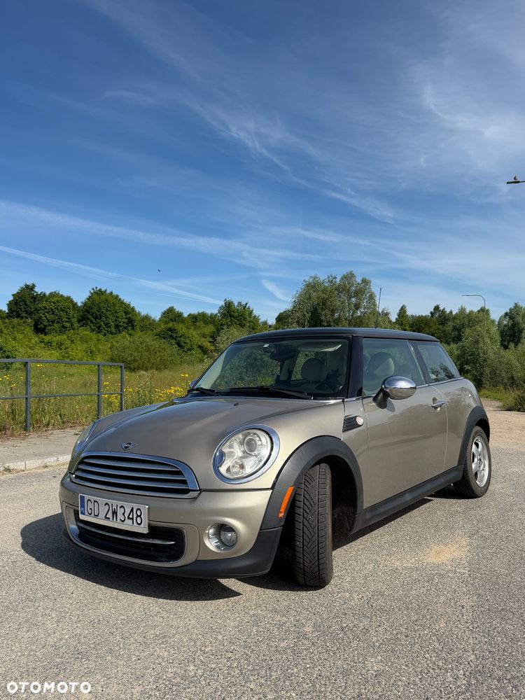 MINI Cooper Standard - 2
