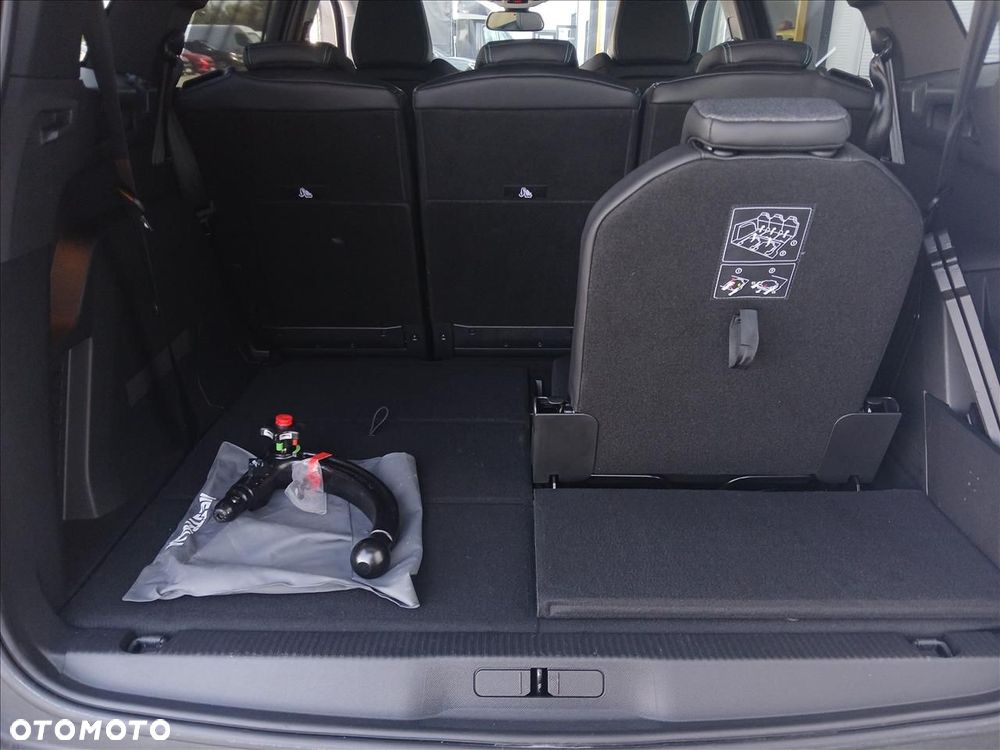 Peugeot 5008 1.5 BlueHDi Allure S&S - 12