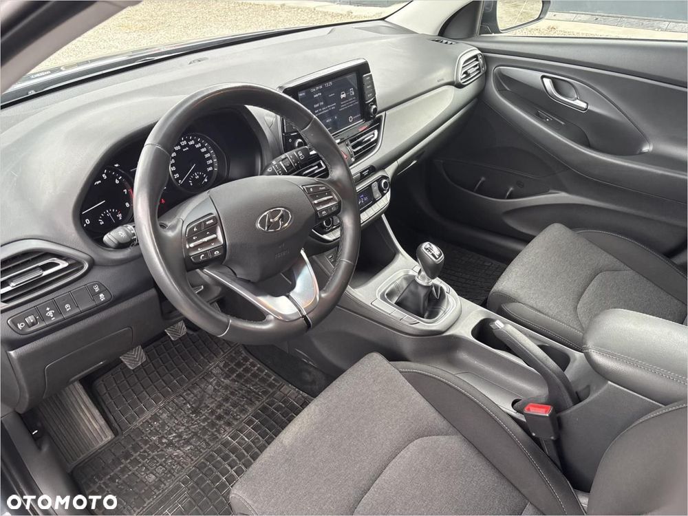 Hyundai i30 1.5 DPI Comfort - 9