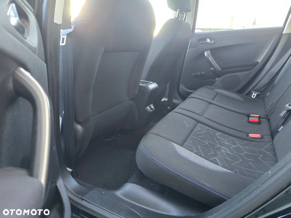 Peugeot 2008 1.2 Pure Tech Active EU6 - 9