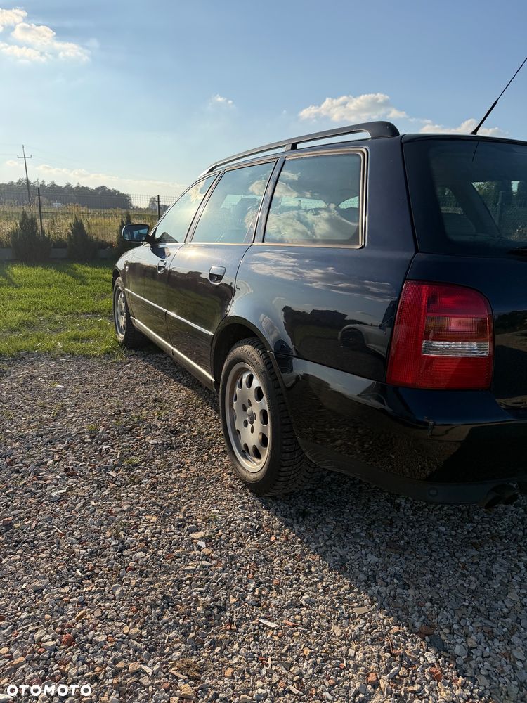 Audi A4 Avant 1999 photo 3