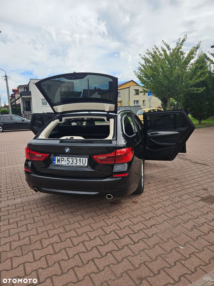 BMW Seria 5 520d Luxury Line - 12
