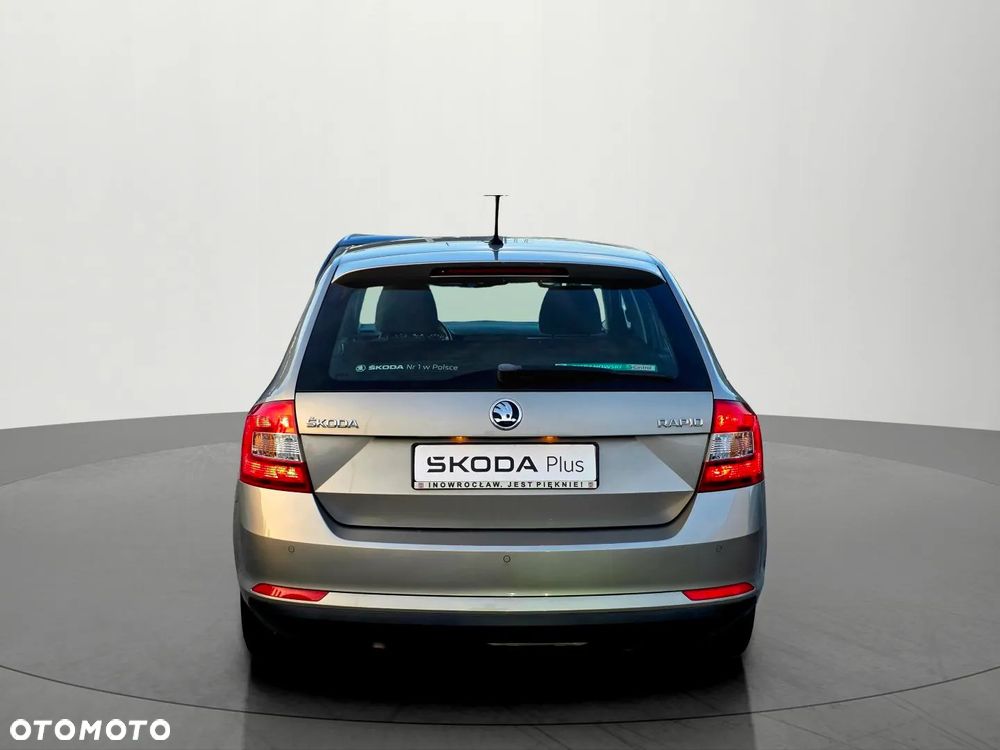 Skoda RAPID 1.2 TSI Ambition - 4