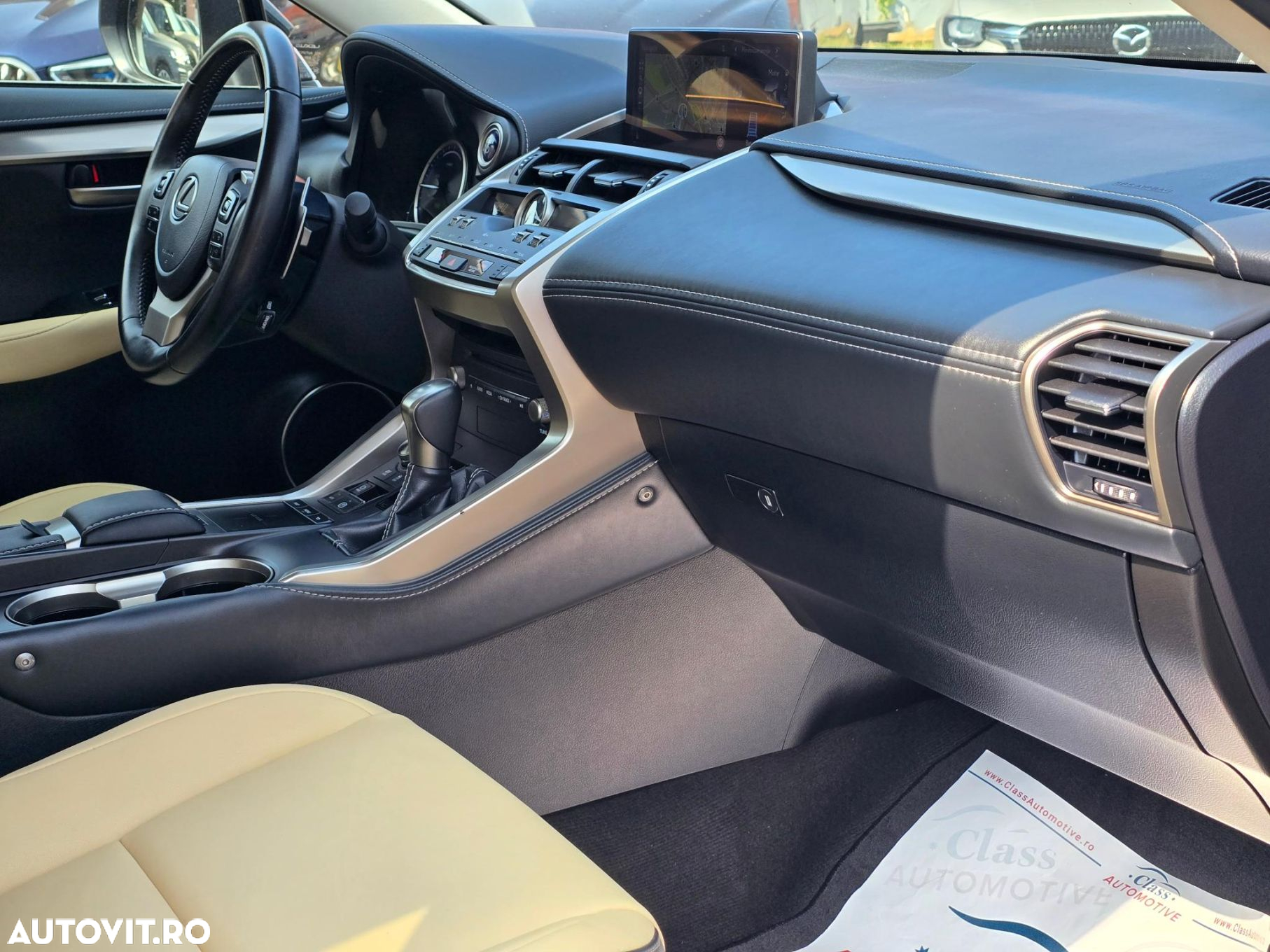 Lexus Seria NX - 12