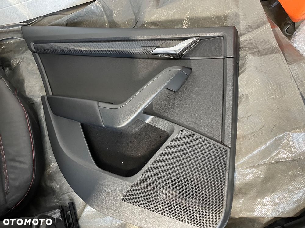 Skoda Octavia III VRS kierownica fotele boczki tunel lewarek kombi fotele kanapa wnętrze podłokietnik boczki KOMPLETNE  WNETRZE - 9