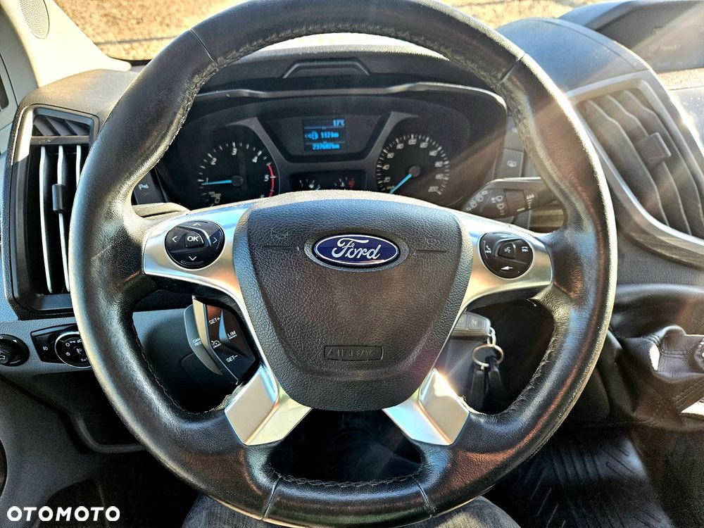 Ford Transit - 23