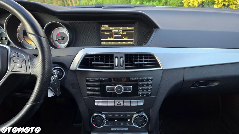 Mercedes-Benz Klasa C 180 BlueEFFICIENCY Avantgarde - 16