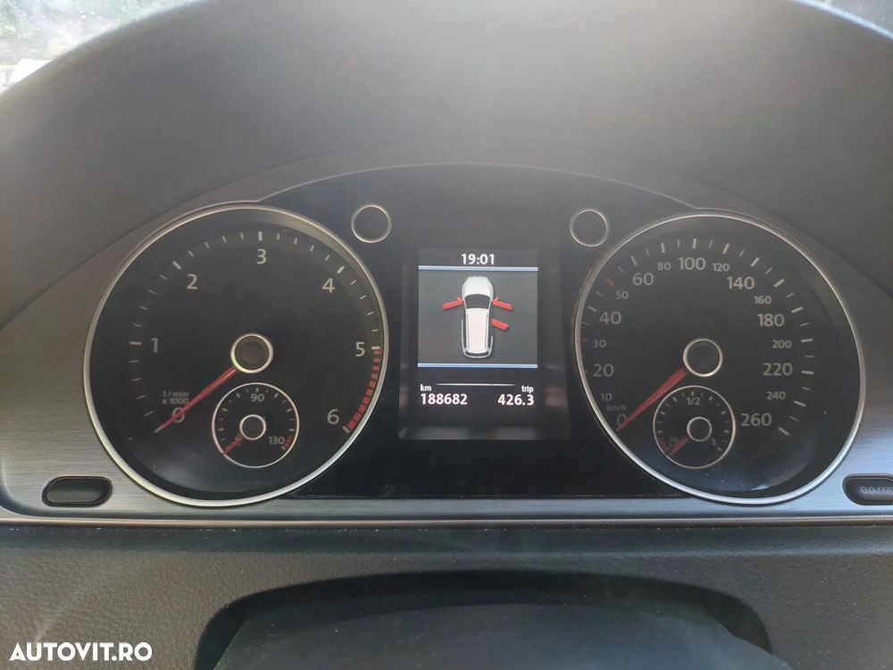 Volkswagen Passat 2.0 TDI BlueMotion Tehnology Highline - 11