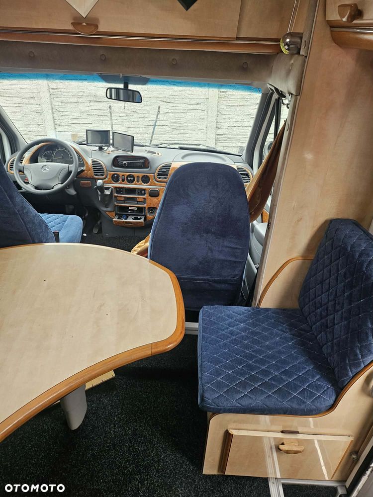 Mercedes-Benz Sprinter - 18